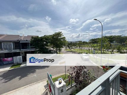 MERIDIN EAST ENDLOT HOUSE (GATED AND GUARDED), Johor, Pasir Gudang