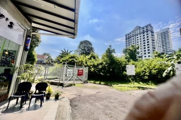 TANAH BANDAR JOHOR BAHRU (NON BUMI LOT)