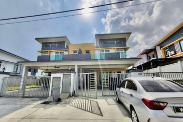 TAMAN IMPIANA KULAI (SEMI D EXTRALAND)