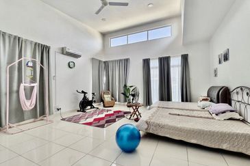 TAMAN IMPIANA KULAI (SEMI D EXTRALAND)