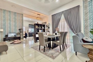 TAMAN IMPIANA KULAI (SEMI D EXTRALAND)