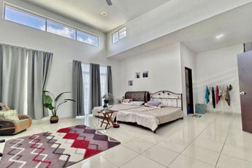 TAMAN IMPIANA KULAI (SEMI D EXTRALAND)