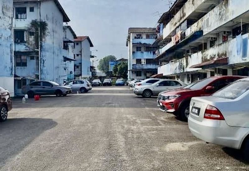 Flat Taman Ungku Tun Aminah