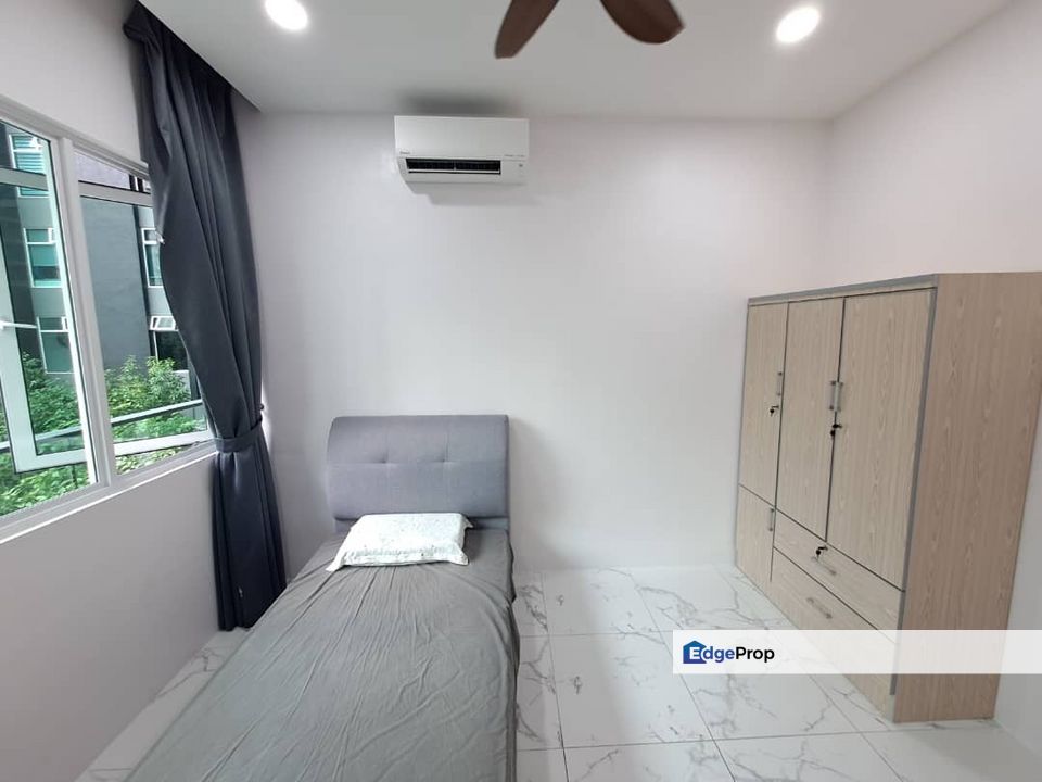 Vertiq condominium full furnish for rent near E Gate and Gelugor penang island, Penang, Gelugor