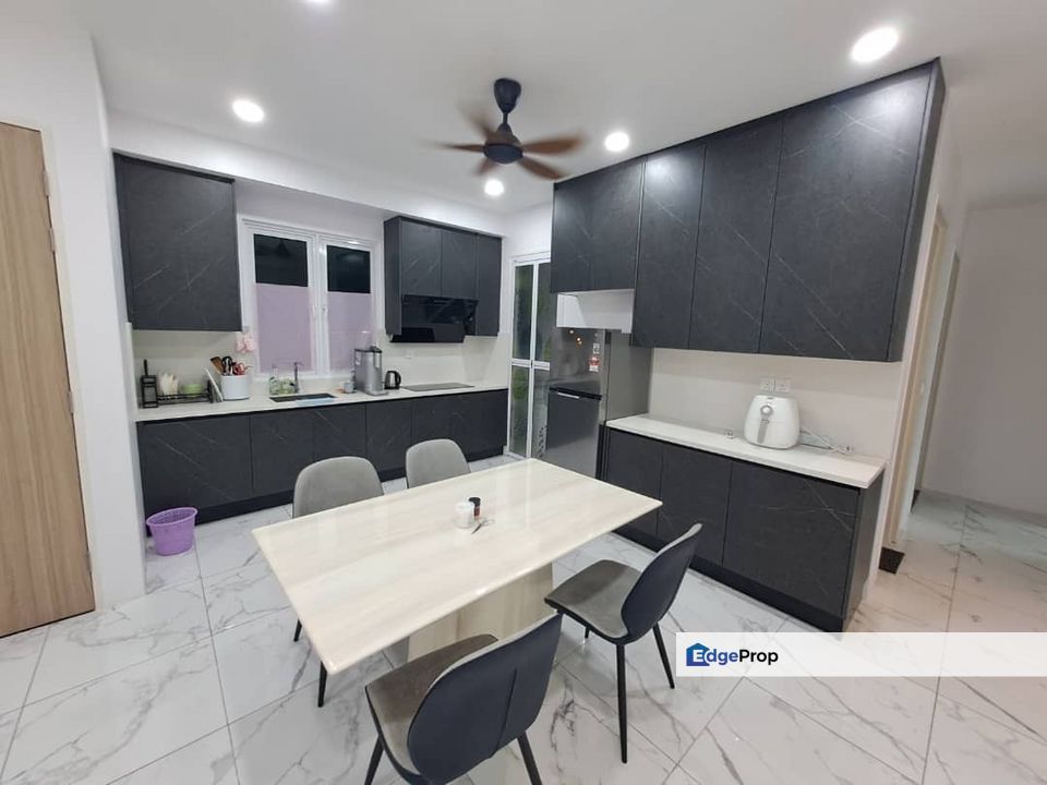 Vertiq condominium full furnish for rent near E Gate and Gelugor penang island, Penang, Gelugor
