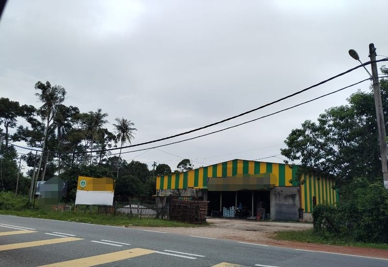 TANAH TEPI JALAN LUNAS PADANG SERAI. TEPI LA CASA LUNAS