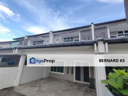 Uni Central Double Storey Terrace House iinter, Sarawak, 