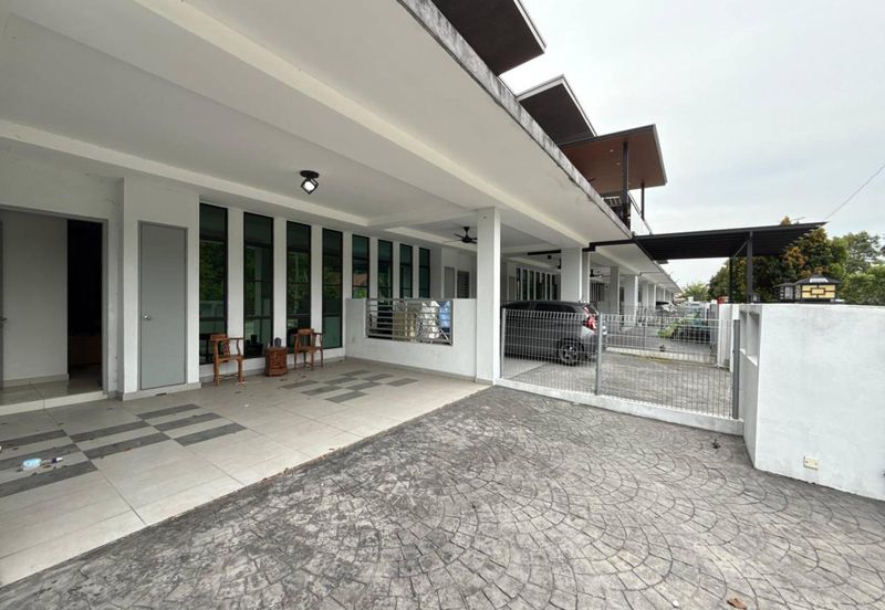 (Design Moden & Reno Cantik) Double Storey Terrace Desaville 2, Taman Saujana Meru Klang