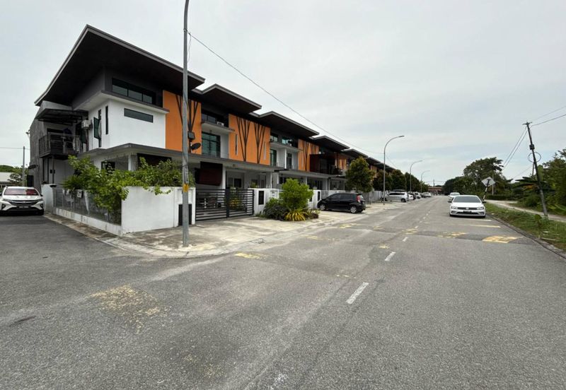 (Design Moden & Reno Cantik) Double Storey Terrace Desaville 2, Taman Saujana Meru Klang