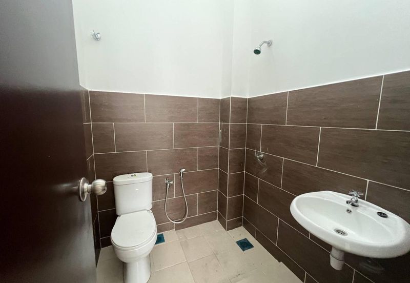 Under Waranty Semi-D Single Storey, Taman Salak Pekerti, Labu Lanjut, Sepang.