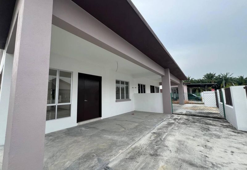 Under Waranty Semi-D Single Storey, Taman Salak Pekerti, Labu Lanjut, Sepang.