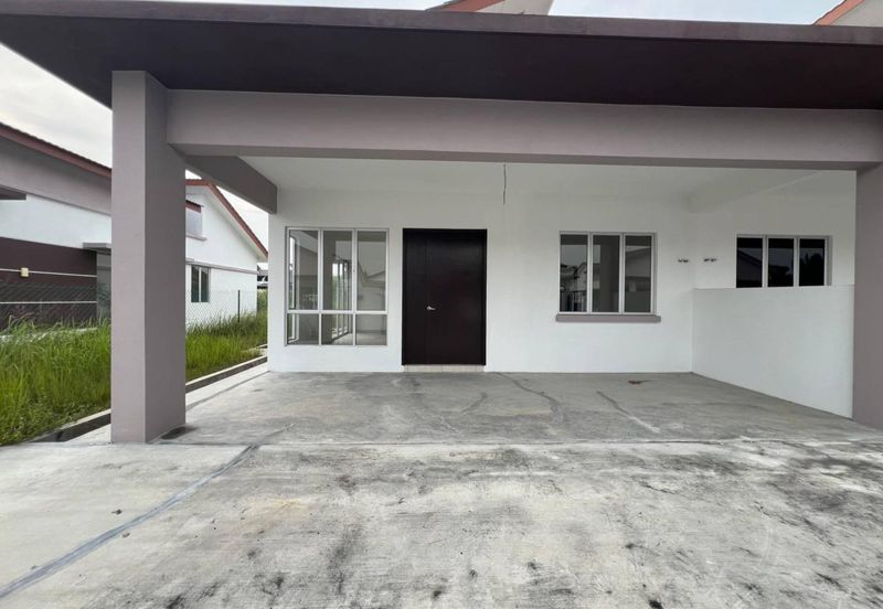 Under Waranty Semi-D Single Storey, Taman Salak Pekerti, Labu Lanjut, Sepang.