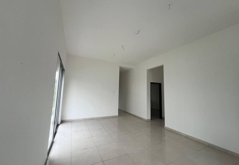 Under Waranty Semi-D Single Storey, Taman Salak Pekerti, Labu Lanjut, Sepang.