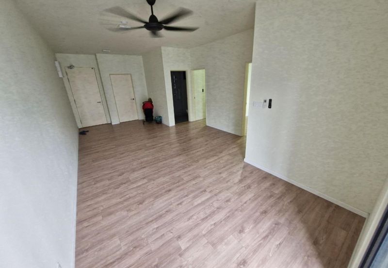 CONDO - DIAN 1 RESIDENCY-MIDDLE FLOOR-2 PARKING LOT+BALCONY-BUMI UNIT-HOT SEK 13 SHAH ALAM FULL LOAN