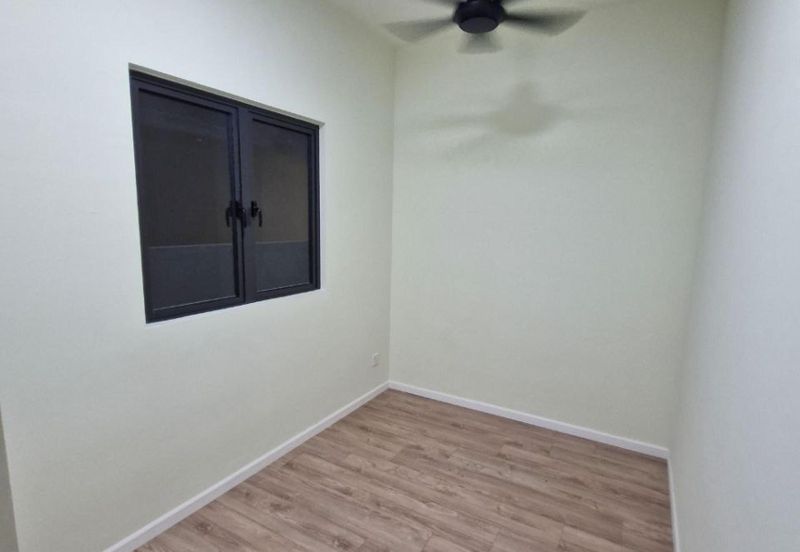 CONDO - DIAN 1 RESIDENCY-MIDDLE FLOOR-2 PARKING LOT+BALCONY-BUMI UNIT-HOT SEK 13 SHAH ALAM FULL LOAN