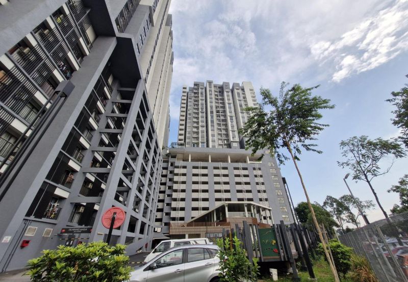 CONDO - DIAN 1 RESIDENCY-MIDDLE FLOOR-2 PARKING LOT+BALCONY-BUMI UNIT-HOT SEK 13 SHAH ALAM FULL LOAN