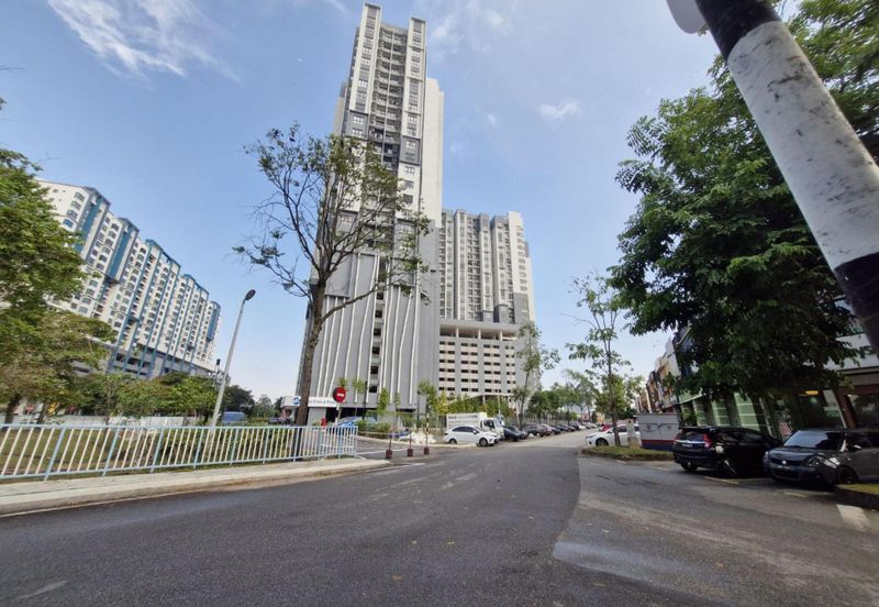 CONDO - DIAN 1 RESIDENCY-MIDDLE FLOOR-2 PARKING LOT+BALCONY-BUMI UNIT-HOT SEK 13 SHAH ALAM FULL LOAN