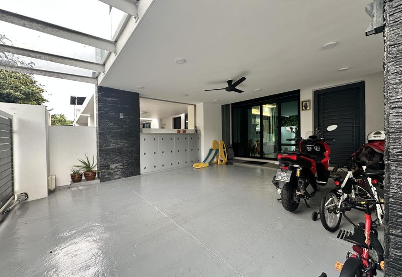 URGENT SALE!!!! Fully Renovated Double Storey Zircona Alam Impian, Shah Alam