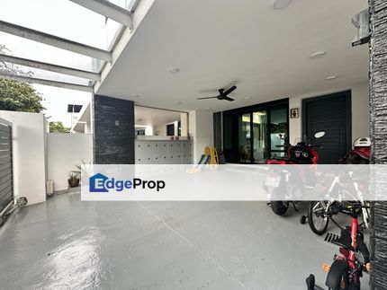 URGENT SALE!!!! Fully Renovated Double Storey Zircona Alam Impian, Shah Alam, Selangor, 
