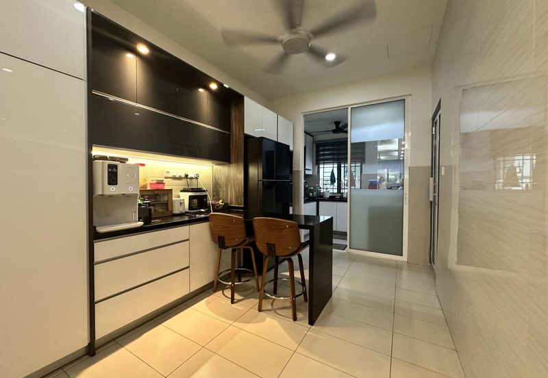 URGENT SALE!!!! Fully Renovated Double Storey Zircona Alam Impian, Shah Alam