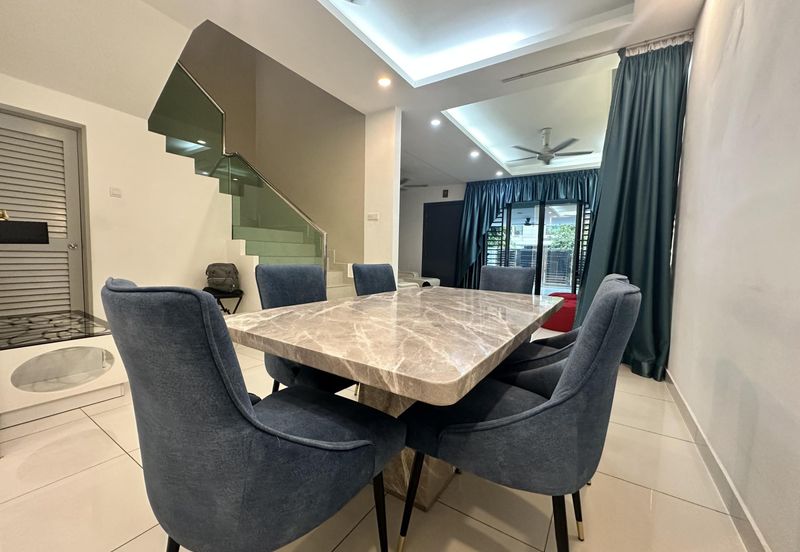 URGENT SALE!!!! Fully Renovated Double Storey Zircona Alam Impian, Shah Alam