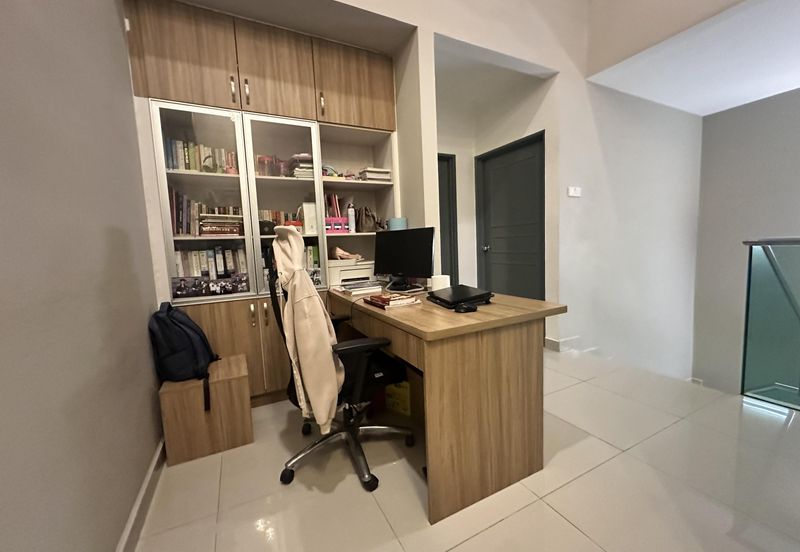 URGENT SALE!!!! Fully Renovated Double Storey Zircona Alam Impian, Shah Alam