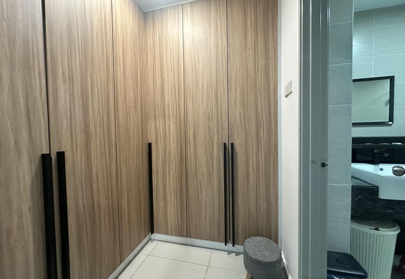 URGENT SALE!!!! Fully Renovated Double Storey Zircona Alam Impian, Shah Alam