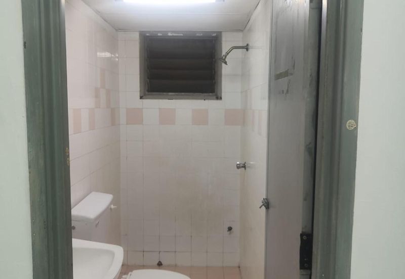 Pangsapuri Perdana, Seksyen 13