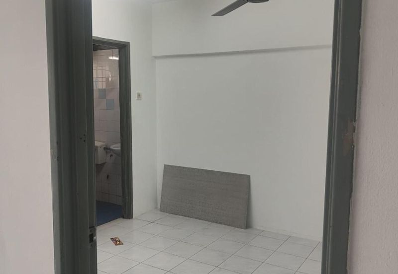 Pangsapuri Perdana, Seksyen 13