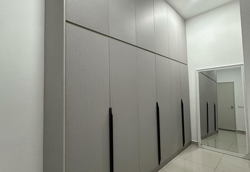 Persiaran Puncak Alam 1 