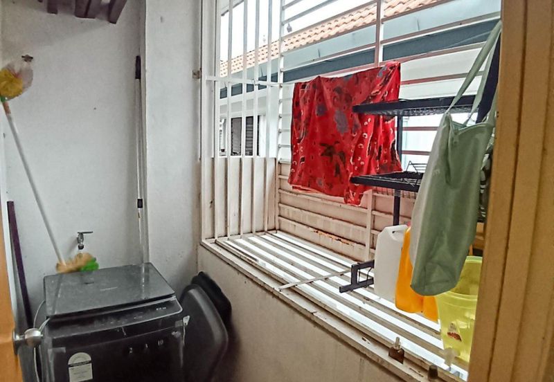 Dahlia Court Apartment