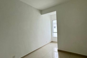 Freesia Bandar Springhill