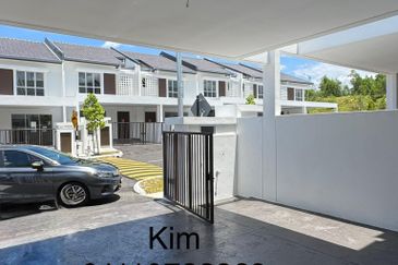 Dayana @Nilai Impian