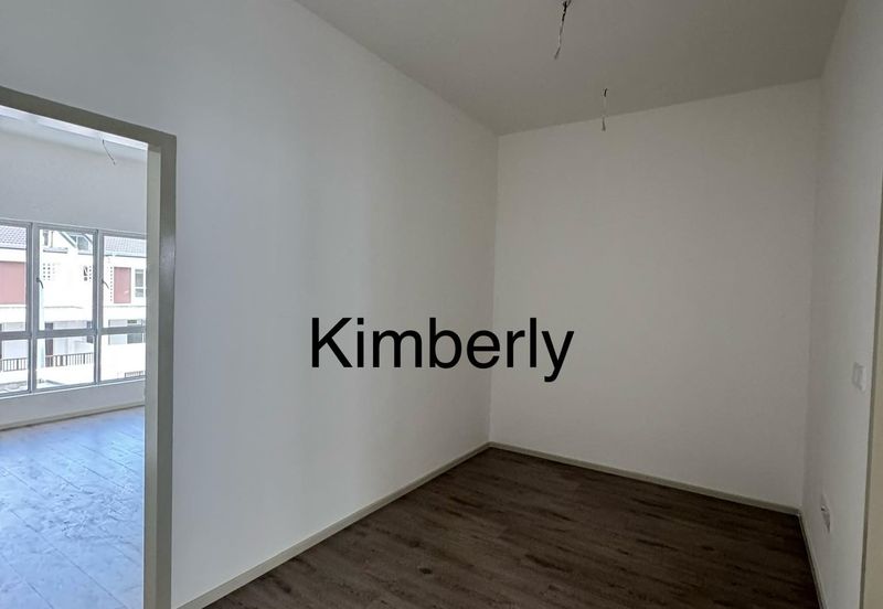 Dayana @Nilai Impian