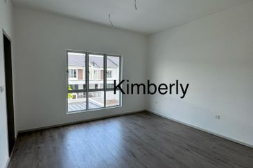 Dayana @Nilai Impian