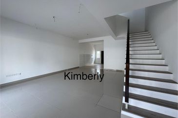 Dayana @Nilai Impian