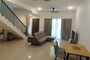 Dayana @Nilai Impian