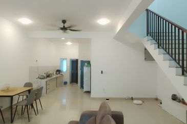 Dayana @Nilai Impian