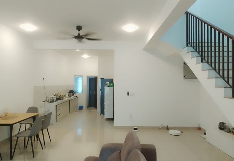 Dayana @Nilai Impian