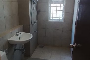 Dayana @Nilai Impian