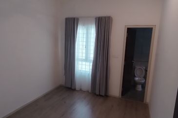 Dayana @Nilai Impian