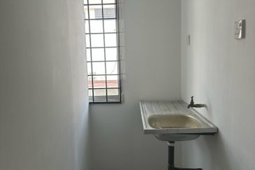 Jalan Dato Bandar Tunggal