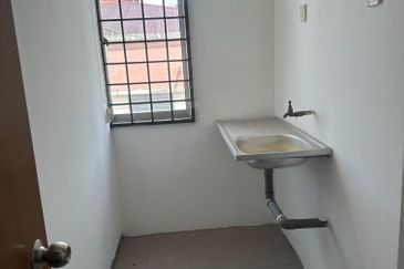 Jalan Dato Bandar Tunggal