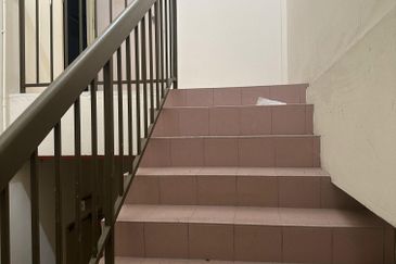 Jalan Dato Bandar Tunggal