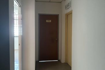 Jalan Dato Bandar Tunggal