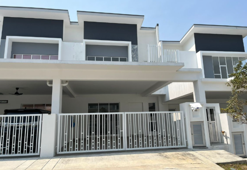 Damaris @ Ara Sendayan