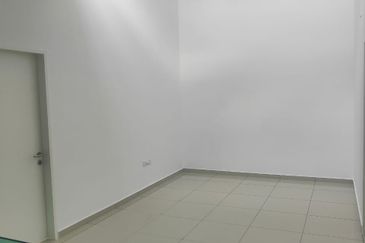 Damaris @ Ara Sendayan