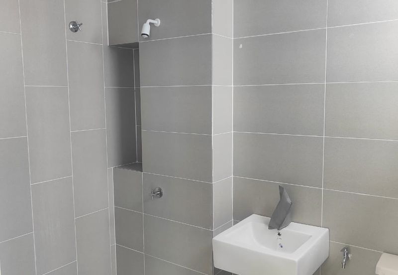 Damaris @ Ara Sendayan