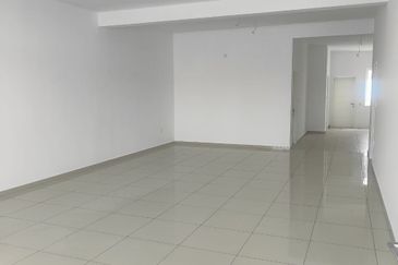 Damaris @ Ara Sendayan