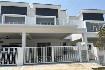 Damaris @ Ara Sendayan